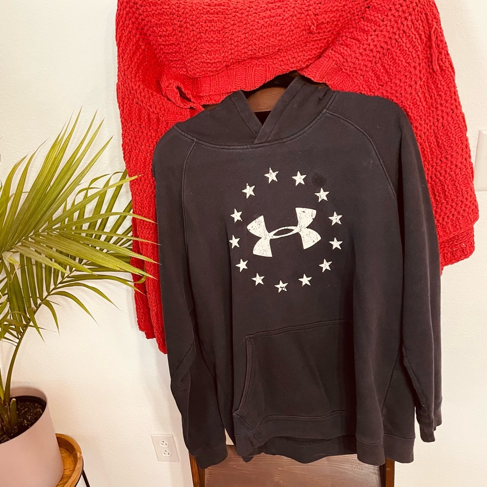 Under Armour Hoodie size LG